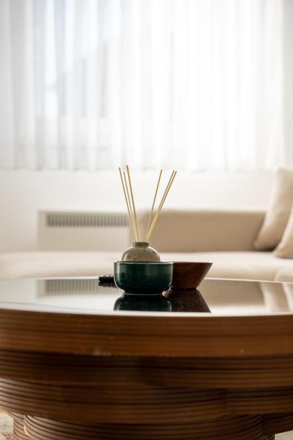 Woodhouse Apartment